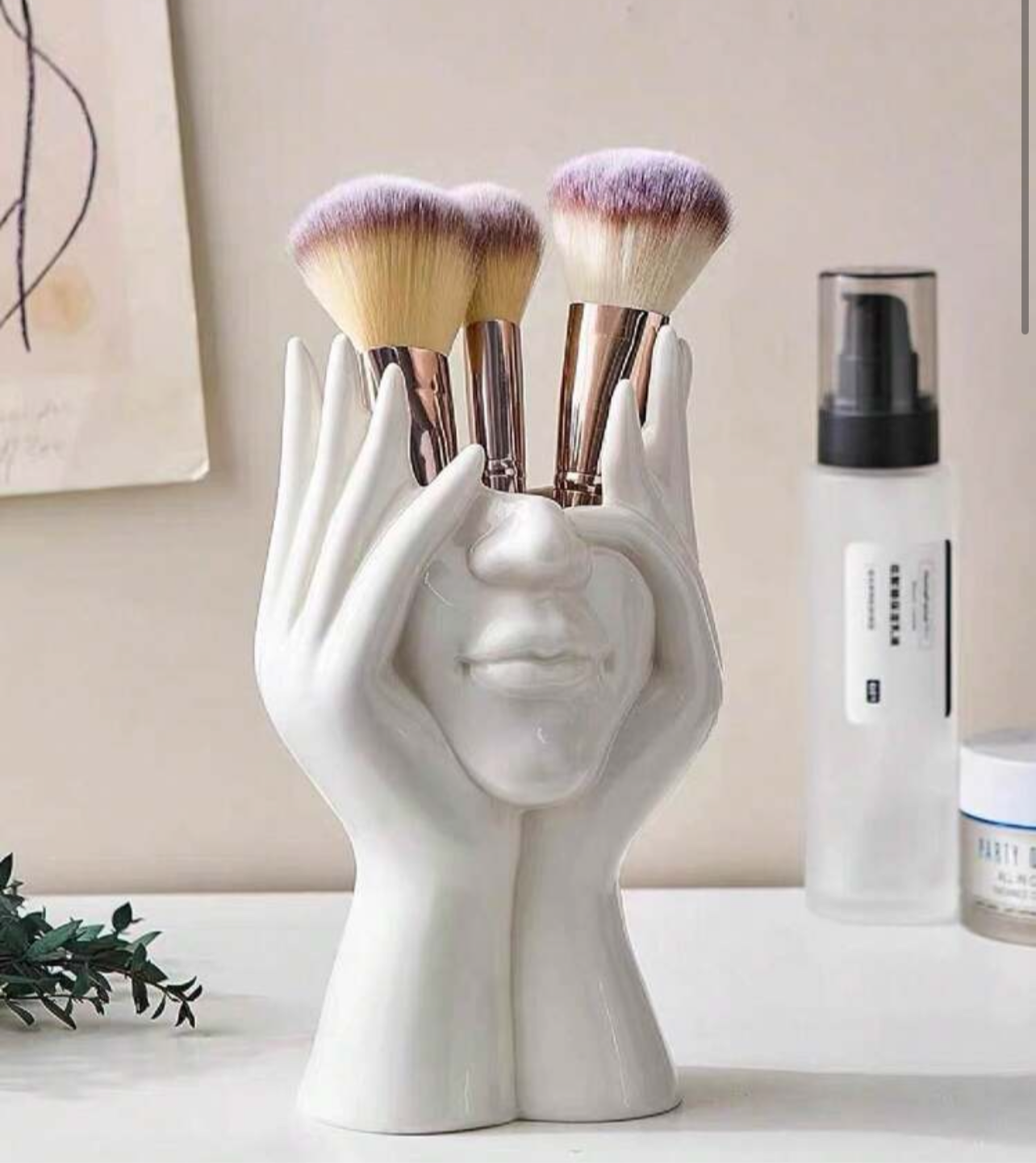 Minimalist Female Beauty Face Makeup Brush