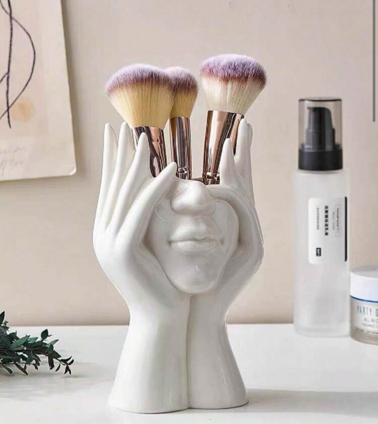 Minimalist Female Beauty Face Makeup Brush